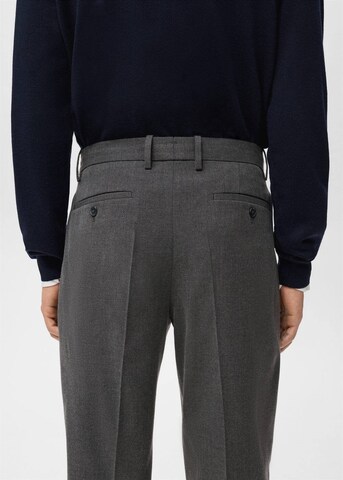 MANGO MAN Regular Pleat-Front Pants 'Milton' in Grey