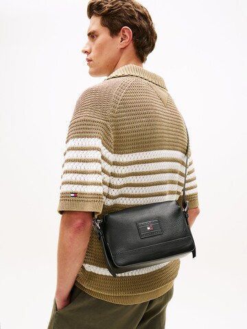 Sac à bandoulière TOMMY HILFIGER en noir