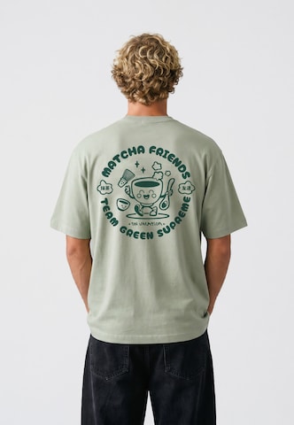 On Vacation Shirt 'Matcha Friends' in Green: front