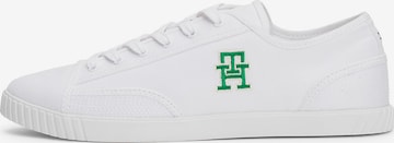 Baskets basses TOMMY HILFIGER en blanc : devant