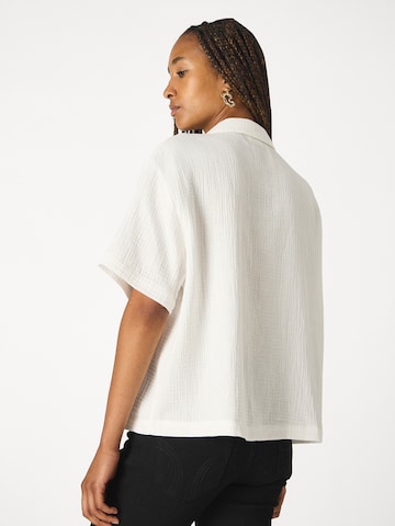 JDY Bluse 'JDYTHEIS' i hvid