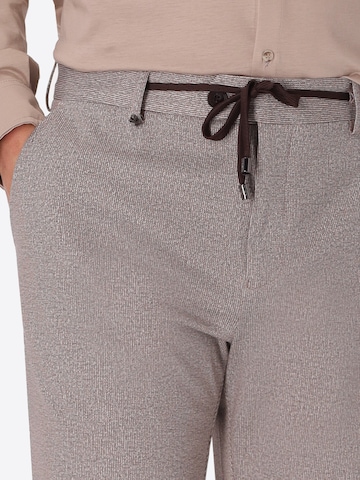 Regular Pantalon chino 'T. Prezzemolo' Distretto12 en gris