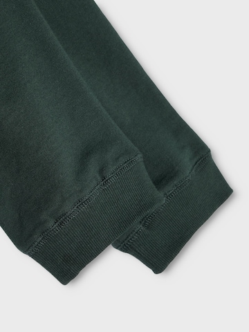 Tapered Pantaloni di NAME IT in verde