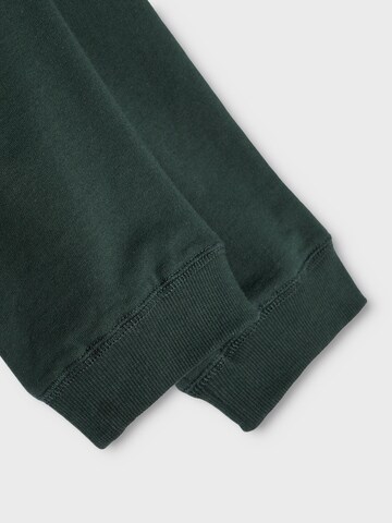 NAME IT - Tapered Pantalón en verde