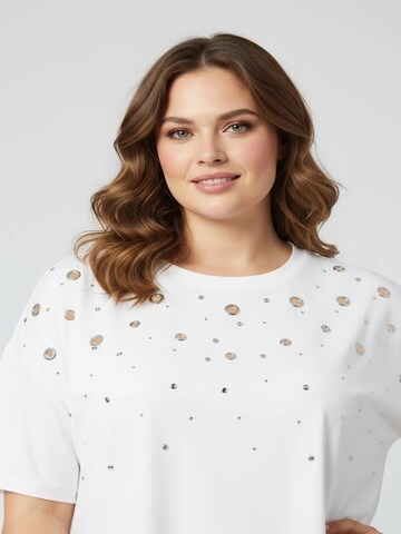 Shape Of You Shirt in Wit