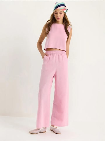 Bianco Lucci Hosenanzug in Pink: Vorderseite