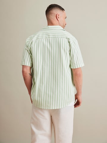 DAN FOX APPAREL Regular fit Button Up Shirt 'William' in Green