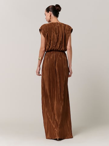 Rochie 'Zarina' de la Sável pe portocaliu