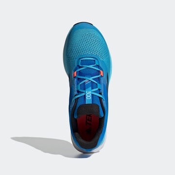 ADIDAS TERREX - Zapatillas de running 'Two Flow' en azul