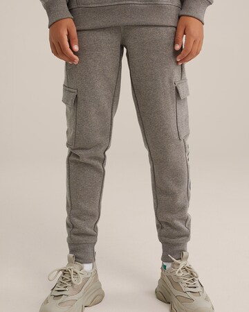 WE Fashion Regular Pants in Grey: front