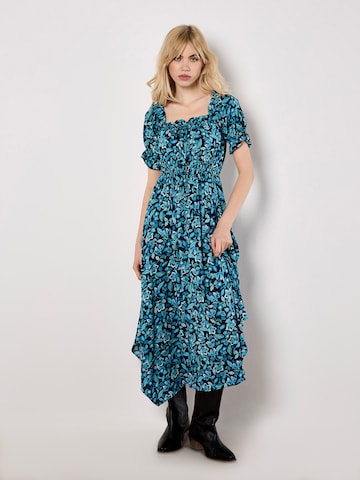 Apricot Dress 'Sarasa' in Blue: front
