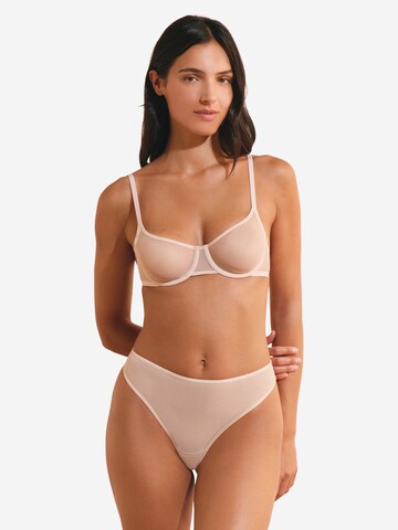 ETAM String 'Pure Mesh' in Beige