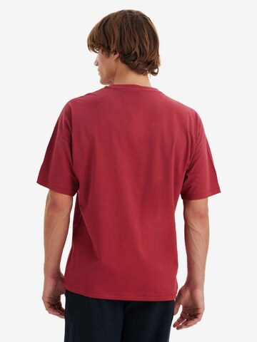 T-Shirt 'Essentials' WESTMARK LONDON en rouge