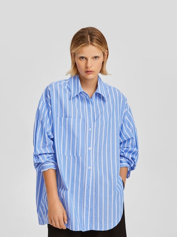 Bershka Blouse in Blauw: voorkant