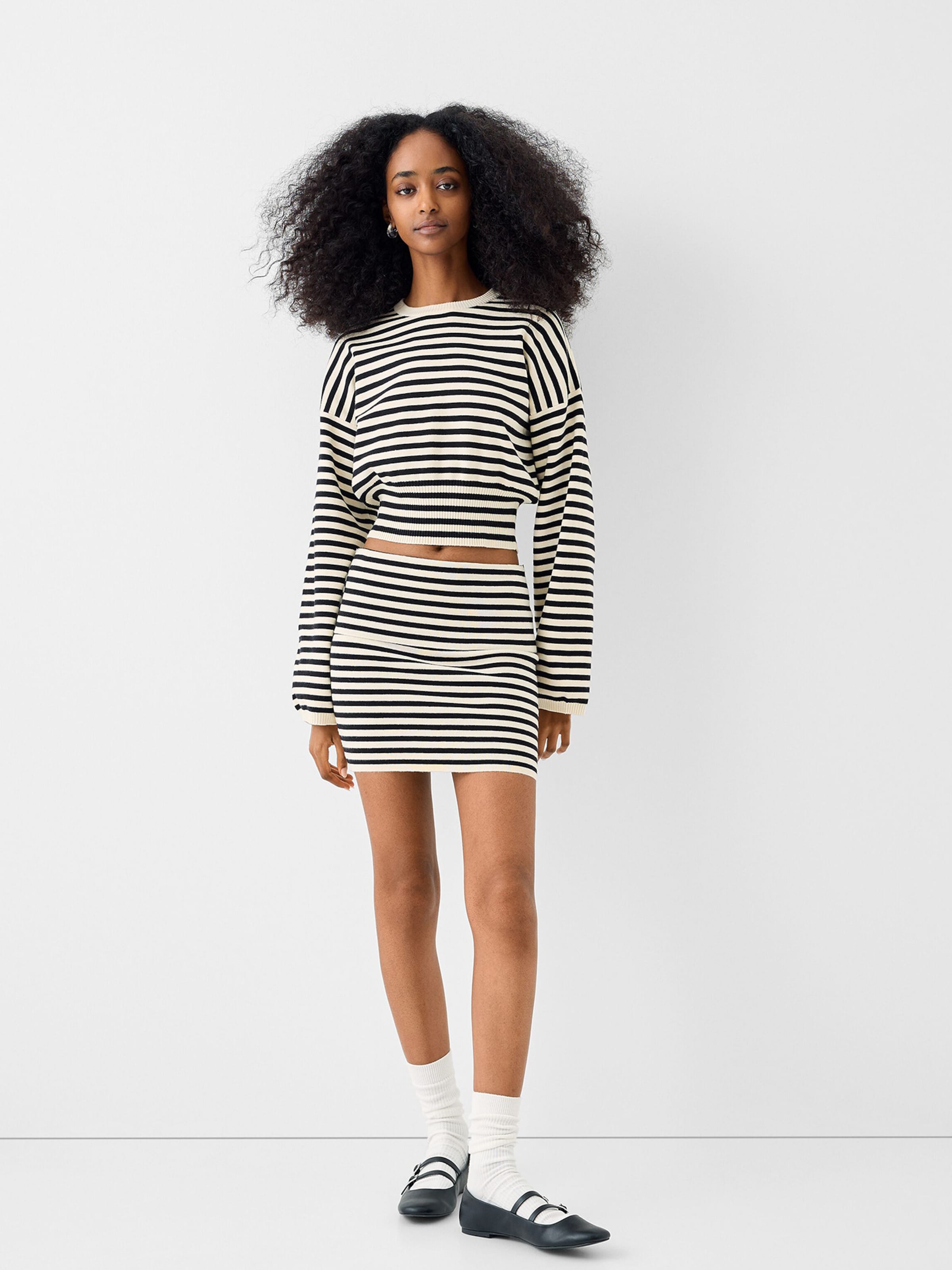 Pull over Bershka en Noir ABOUT YOU