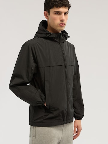 Trussardi - Chaqueta de entretiempo en negro: frente