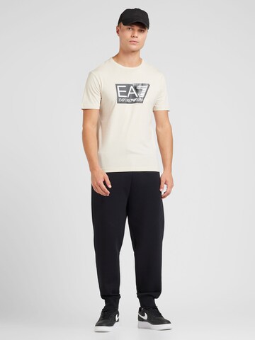Maglietta di EA7 Emporio Armani in beige