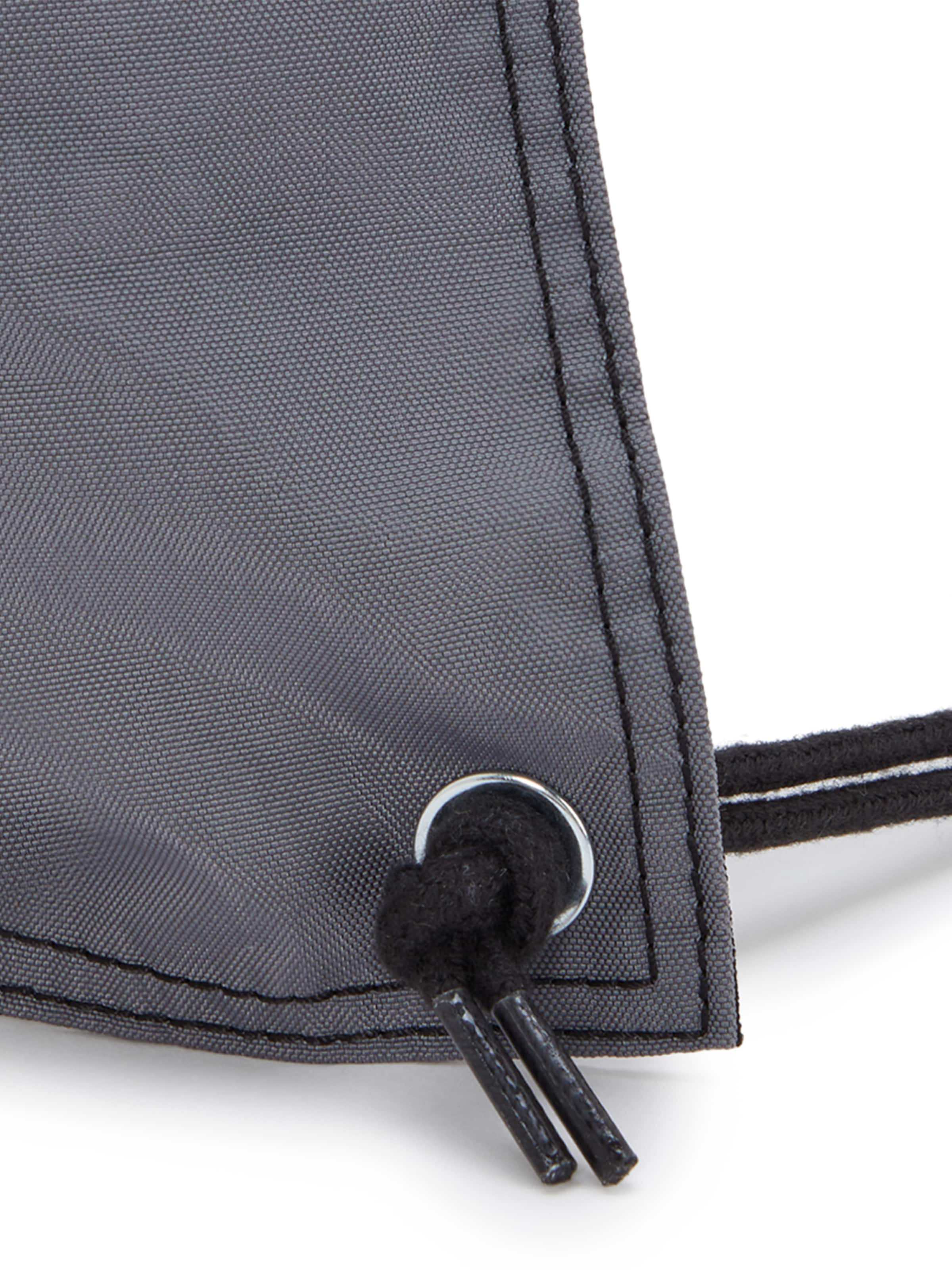 Borsone da palestra 'Supertaboo' di KIPLING in nero