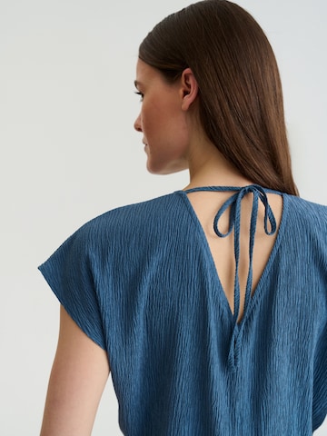 TATUUM - Vestido em azul