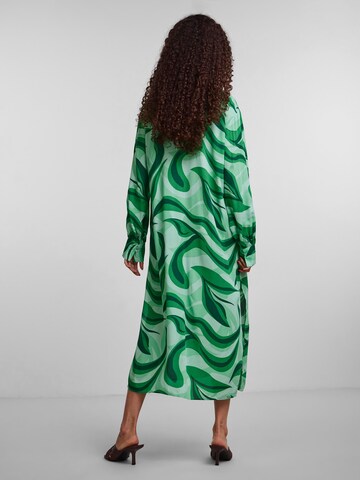 Rochie 'SWIRL' de la Y.A.S pe verde