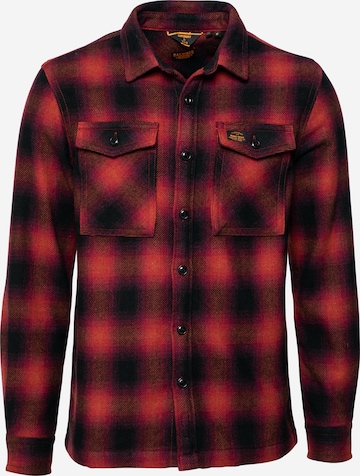 Coupe regular Chemise 'Miller' Superdry en rouge : devant