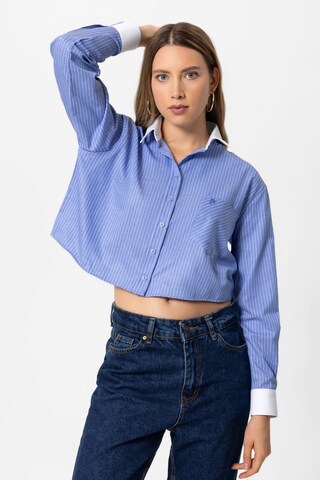 DENIM CULTURE Blus 'Dilara' i blå