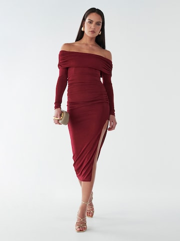 Rochie 'Piedra' de la BWLDR pe roșu: față