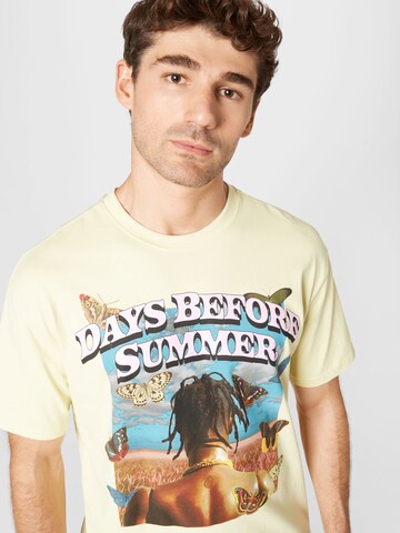MT Upscale Тениска 'Days Before Summer' в жълто
