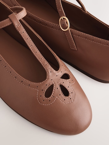Ballerina con cinturino di Next in marrone