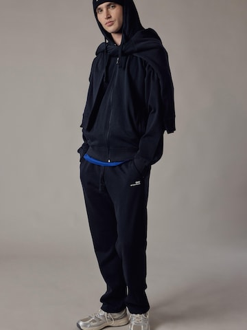OWN Off With Nature Regular Broek 'Joggers Felpati Dritti' in Blauw