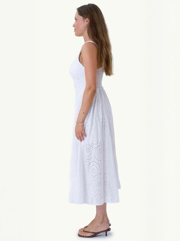TEESHOPPEN Dress ' Asta ' in White