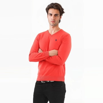 Pull-over U.S. POLO ASSN. en rouge : devant