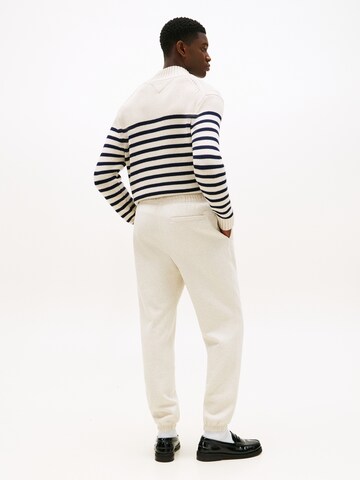 TOMMY HILFIGER Zúžený strih Nohavice 'ESSENTIAL' - Béžová: zadná strana