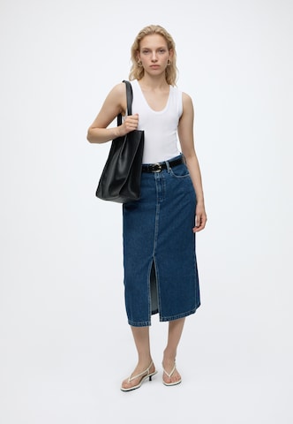 GAP Top in White
