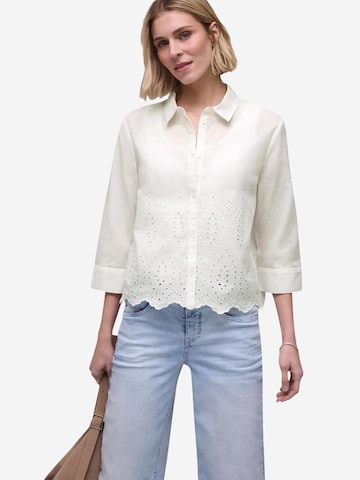 Maglietta 'SOL_Rising shiffley shirtcollar blouse 346279' di STREET ONE in bianco: frontale