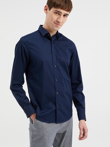 WE Fashion - Slim Fit Camisa em azul: frente