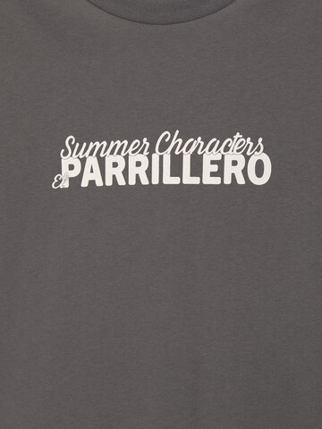 Tricou de la Pull&Bear pe gri