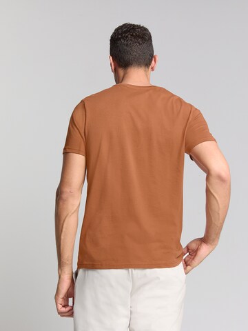 No Excess T-Shirt in Braun