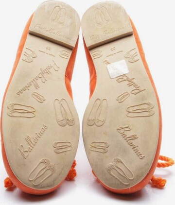 PRETTY BALLERINAS Flats & Loafers in 35 in Orange