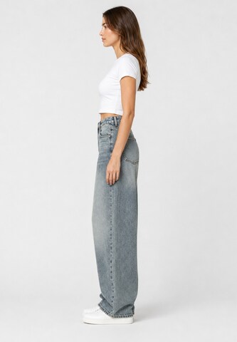 Elara Vat Jeans in Blauw