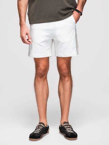 Ombre Regular Sporthose‌‌‌‌‌‌‌‌ in Weiß