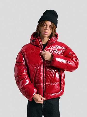 Veste d’hiver Bershka en rouge : devant