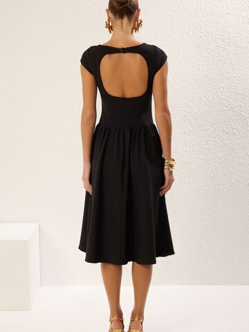 Robe de cocktail Trendyol en noir