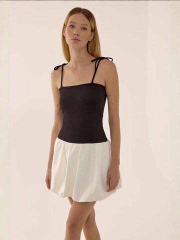 Hiccup Dress in Black: front