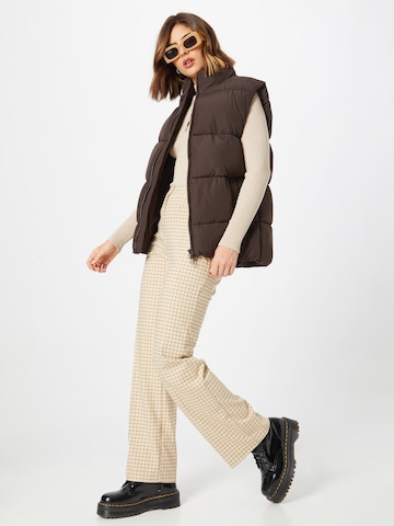 Monki Vest in Brown