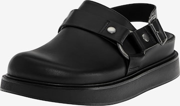 Pull&Bear Clogs in Schwarz: predná strana