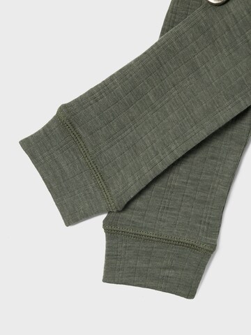 NAME IT - Tapered Leggings 'NBMWang' en verde