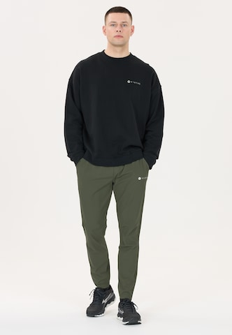 Virtus Tapered Trainingshose 'Alonso' in Grün