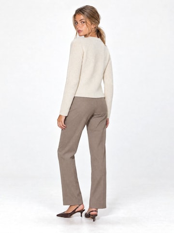Cardigan 'Strickjacken' Dilvin en blanc