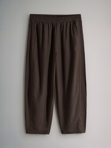 The Set Zwężany krój Spodnie w kolorze brązowy